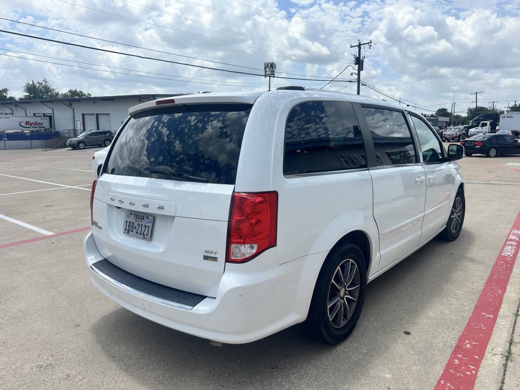 2017 Dodge Grand Caravan Image 5