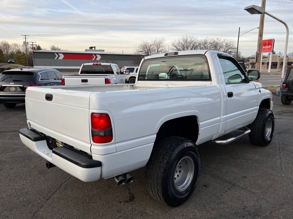 1999 Dodge Ram 1500 Image 2