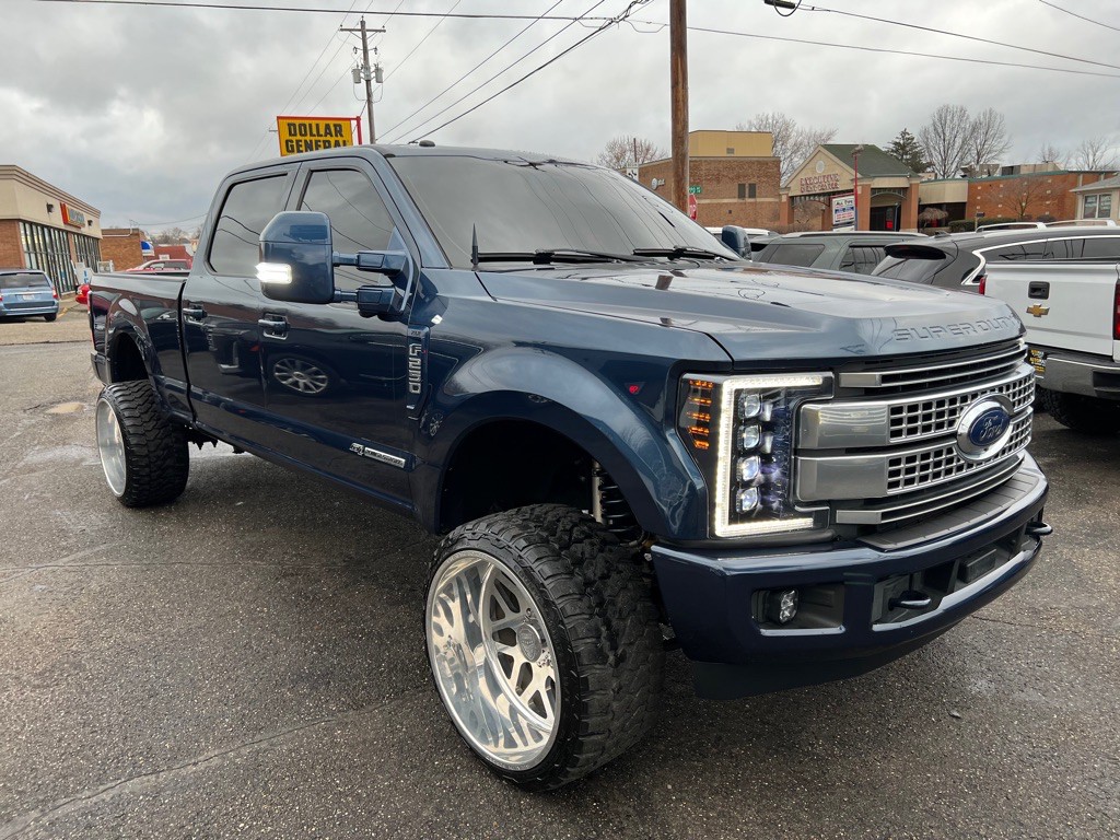 2017 Ford F-250 Image 2