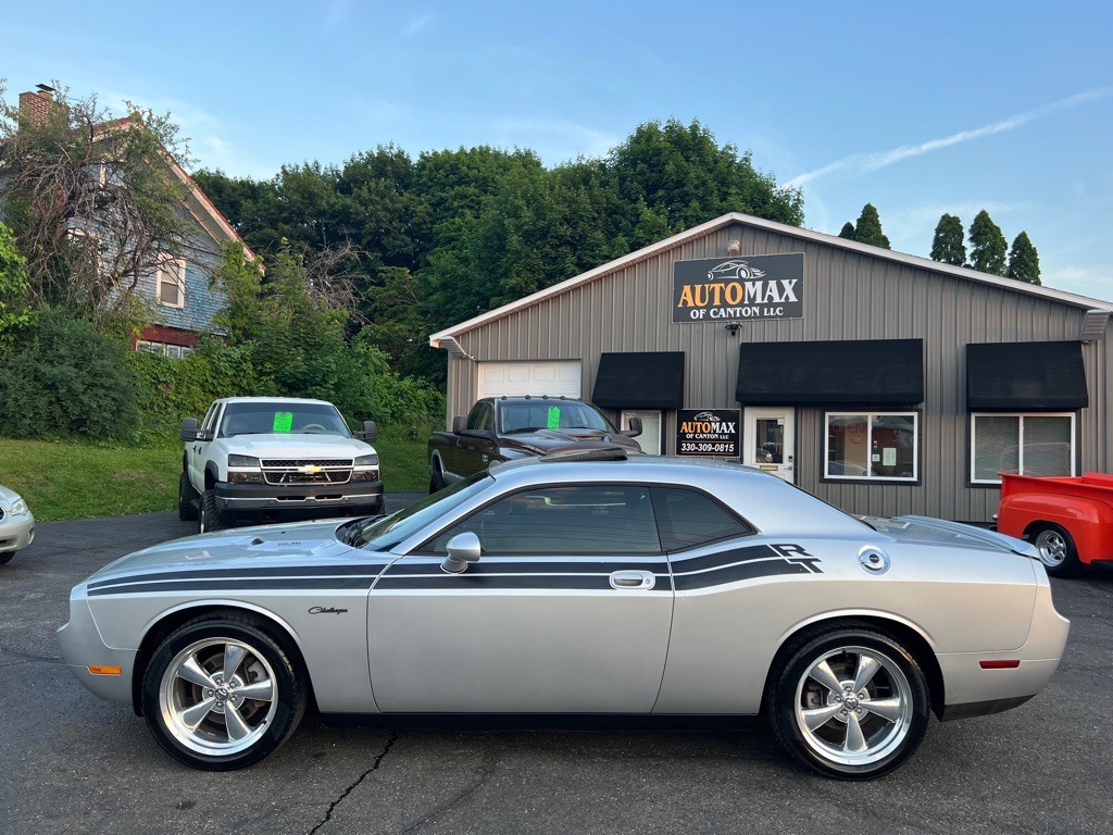2010 Dodge Challenger Image 2
