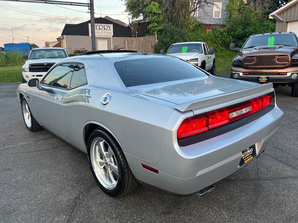 2010 Dodge Challenger Image 5