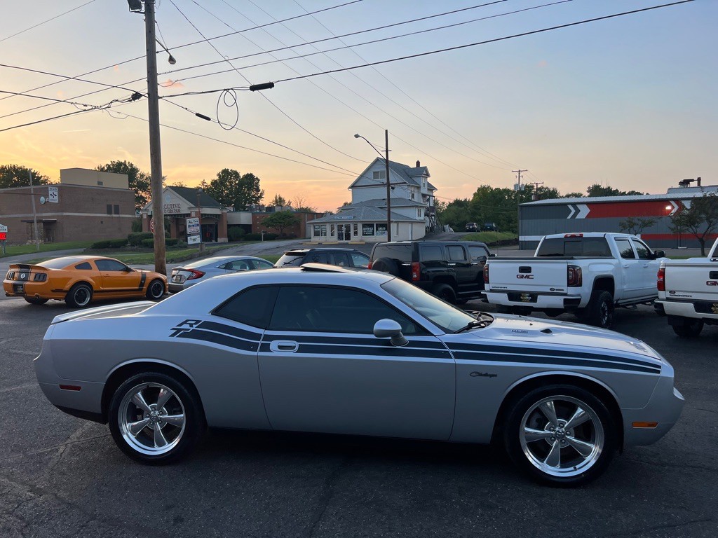 2010 Dodge Challenger Image 6