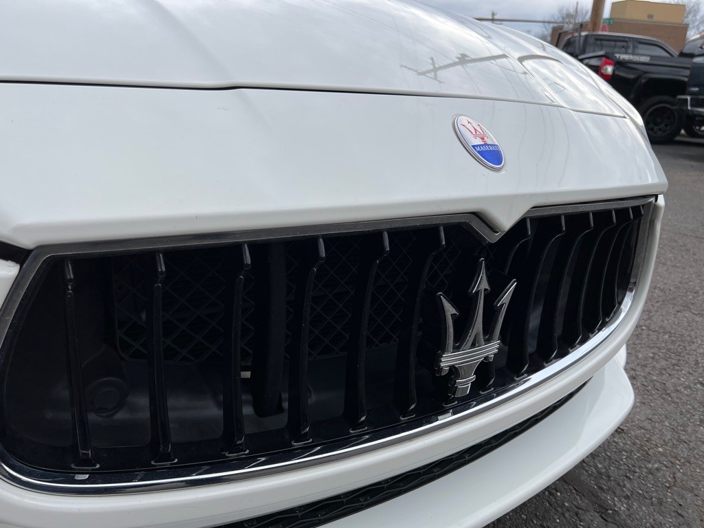 2015 Maserati Ghibli Image 9