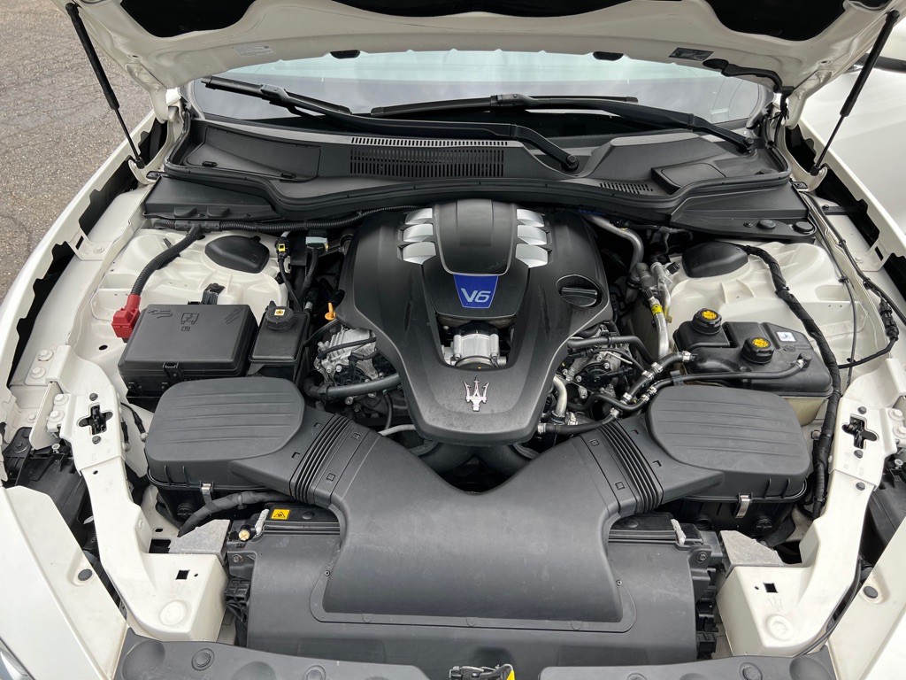 2015 Maserati Ghibli Image 19