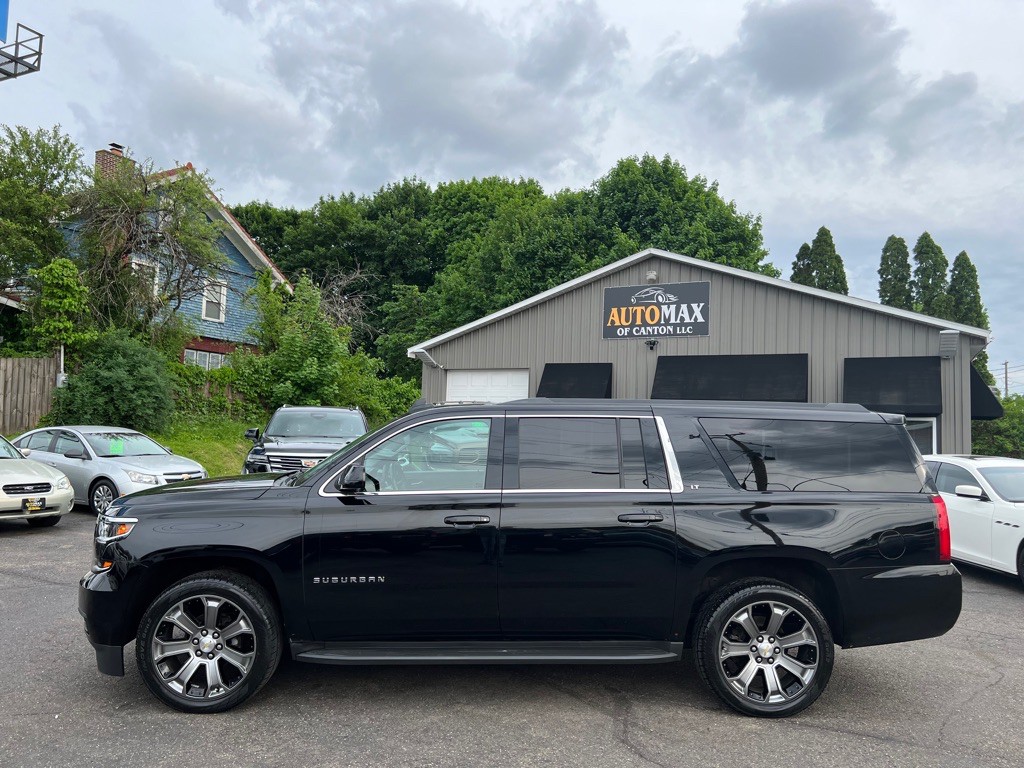 2015 Chevrolet Suburban Image 2