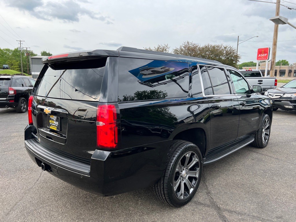 2015 Chevrolet Suburban Image 4