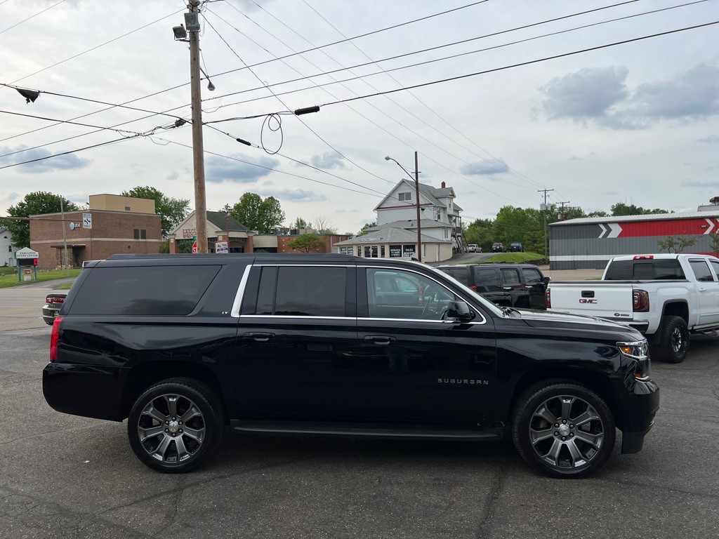2015 Chevrolet Suburban Image 6