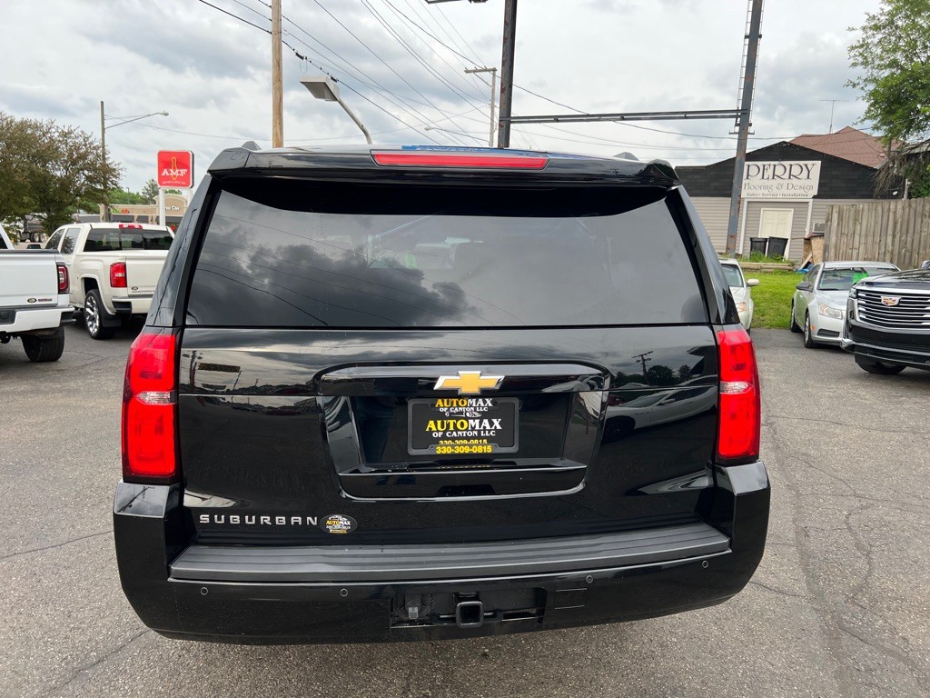2015 Chevrolet Suburban Image 10