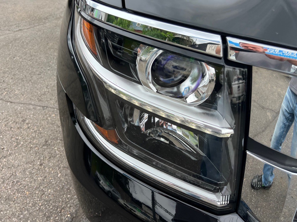 2015 Chevrolet Suburban Image 11