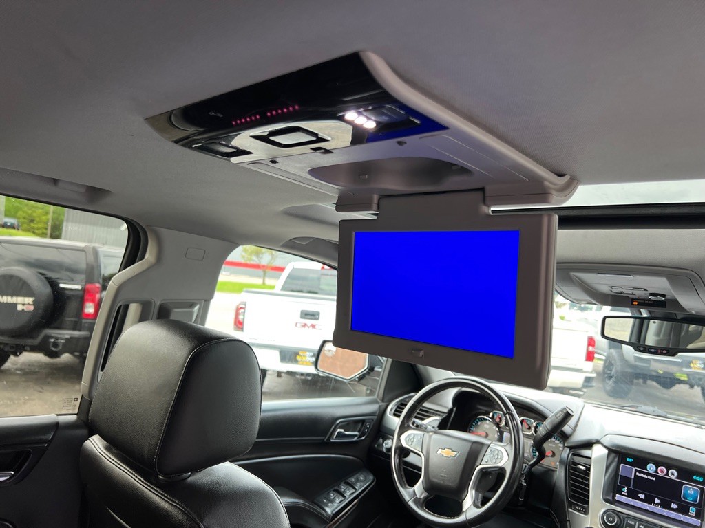 2015 Chevrolet Suburban Image 14