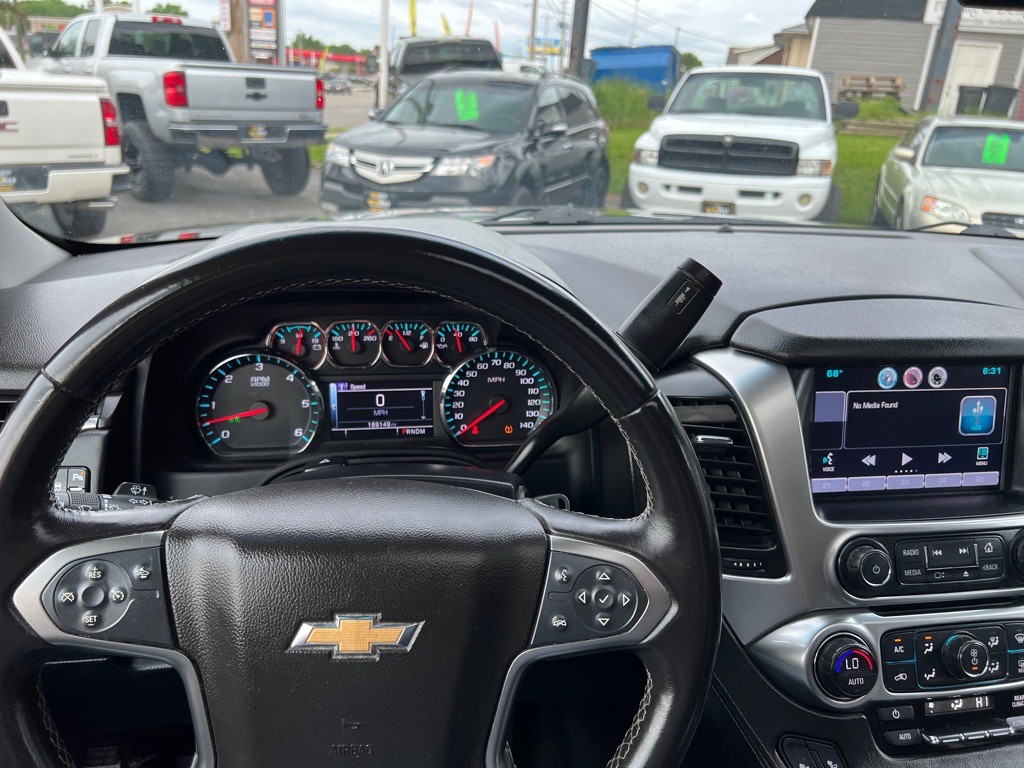 2015 Chevrolet Suburban Image 19