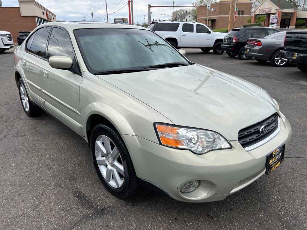 2007 Subaru Outback Image 2