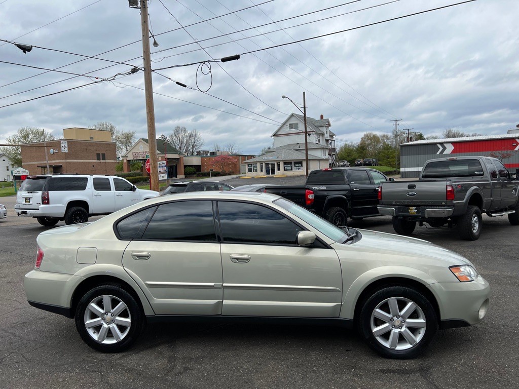 2007 Subaru Outback Image 4