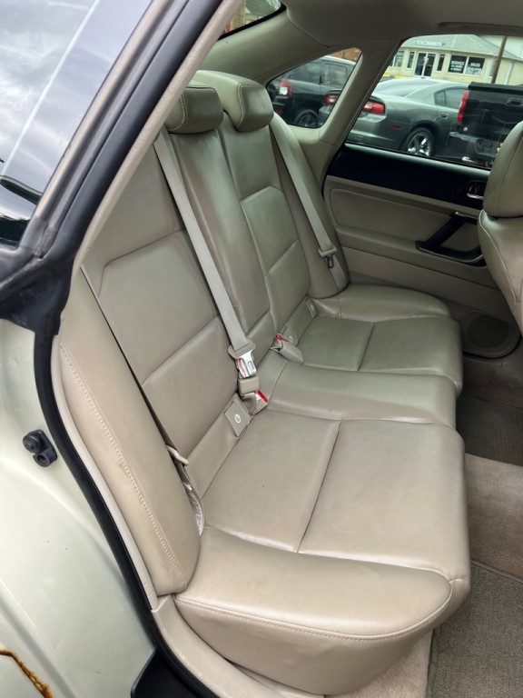 2007 Subaru Outback Image 10