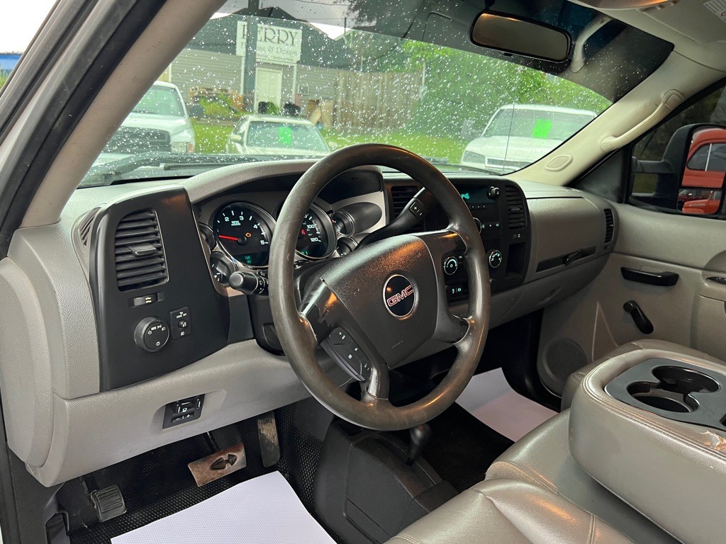 2013 GMC Sierra 2500 Image 15