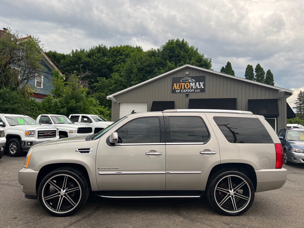 2009 Cadillac Escalade Image 2