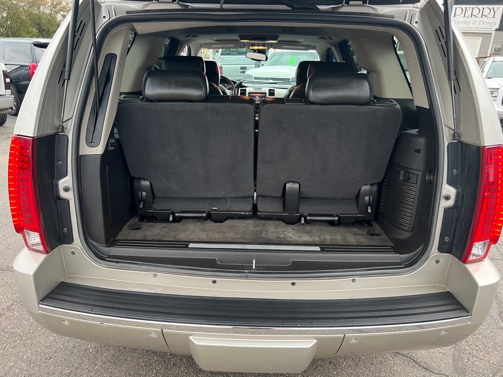 2009 Cadillac Escalade Image 21
