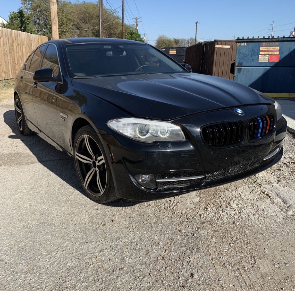 2011 BMW 5 Series Image 1