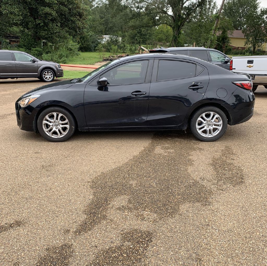 2016 Scion iA Image 3