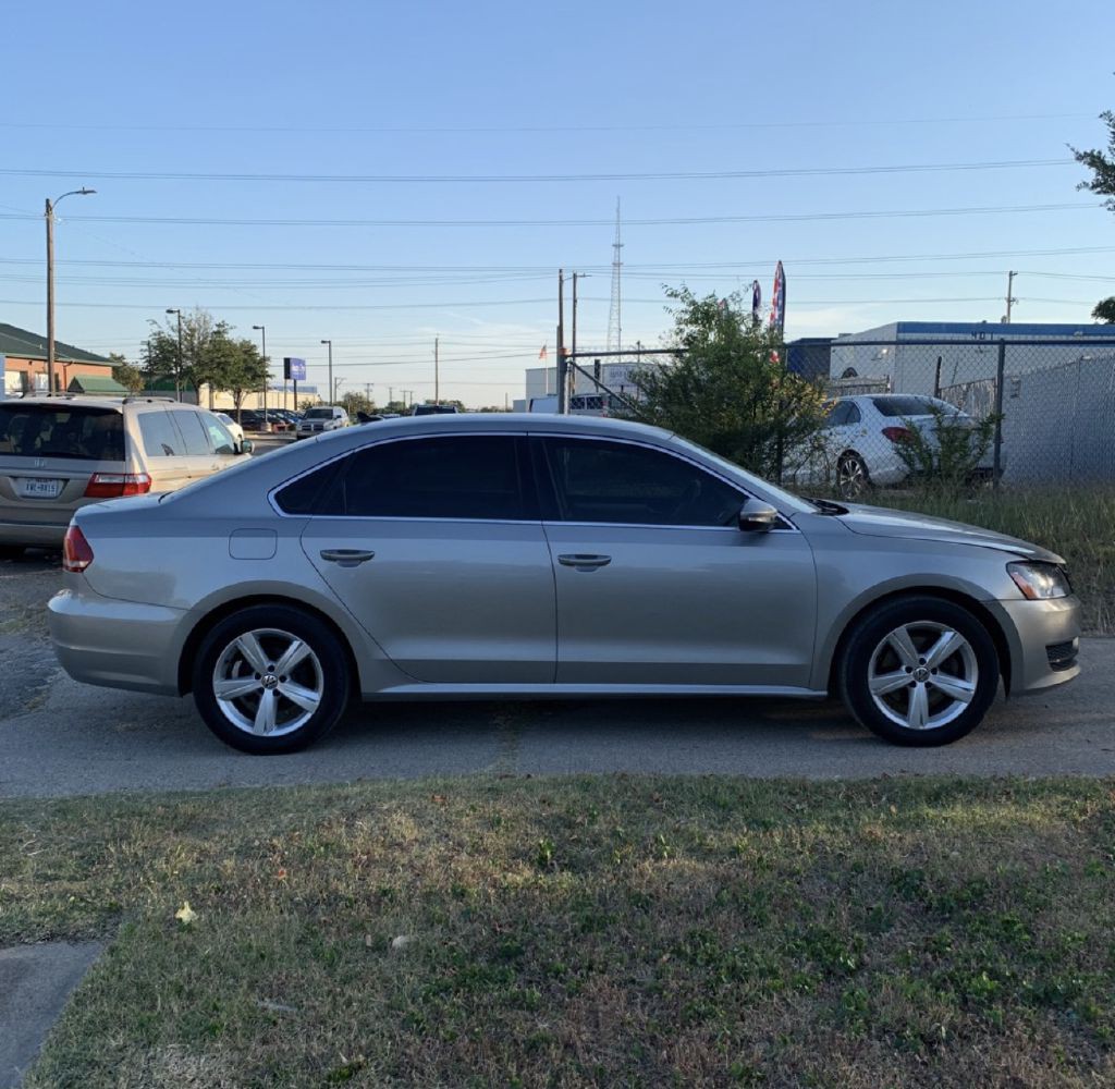 2012 Volkswagen Passat Image 5