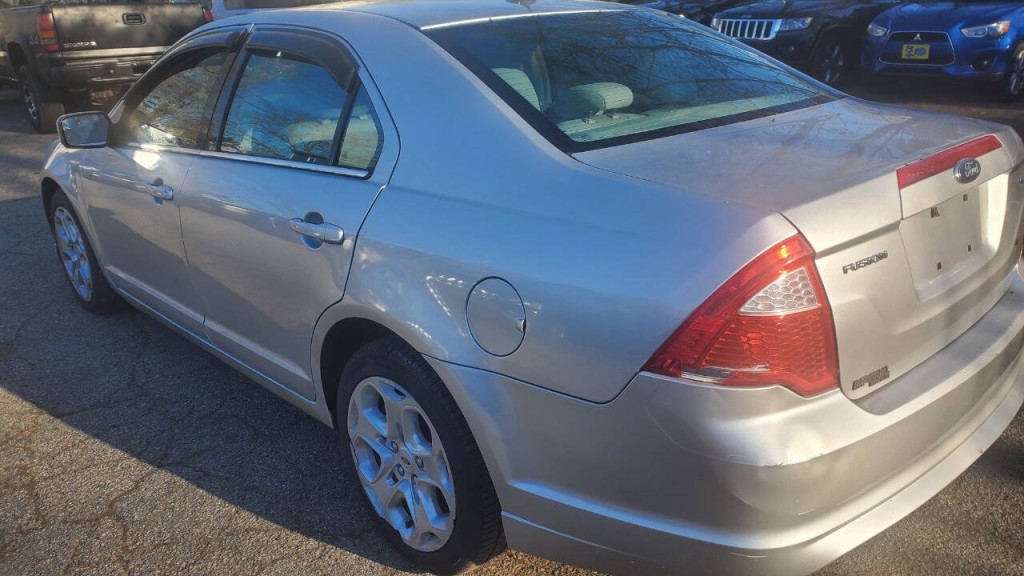 2011 Ford Fusion Image 8
