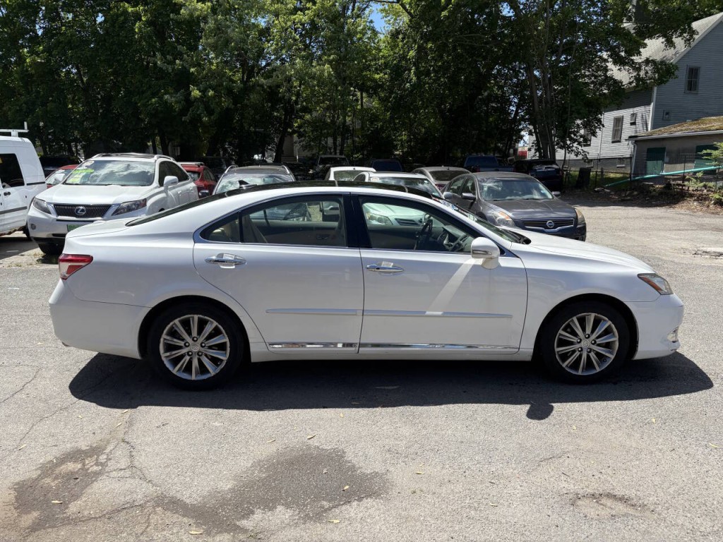 2011 Lexus ES 350 Image 4