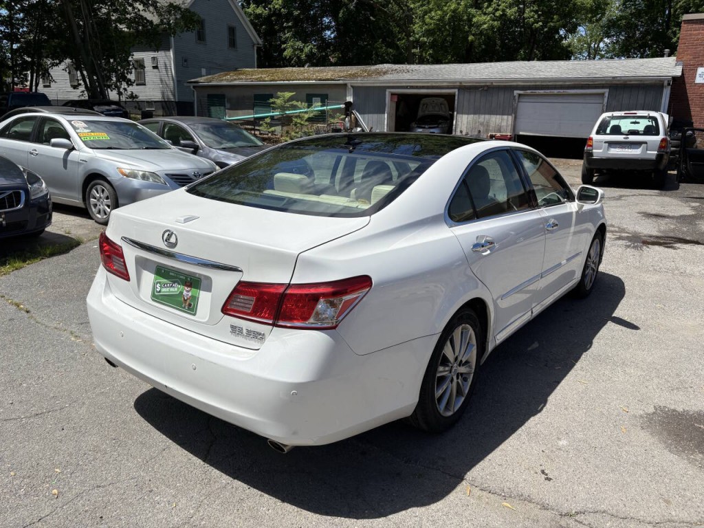 2011 Lexus ES 350 Image 5