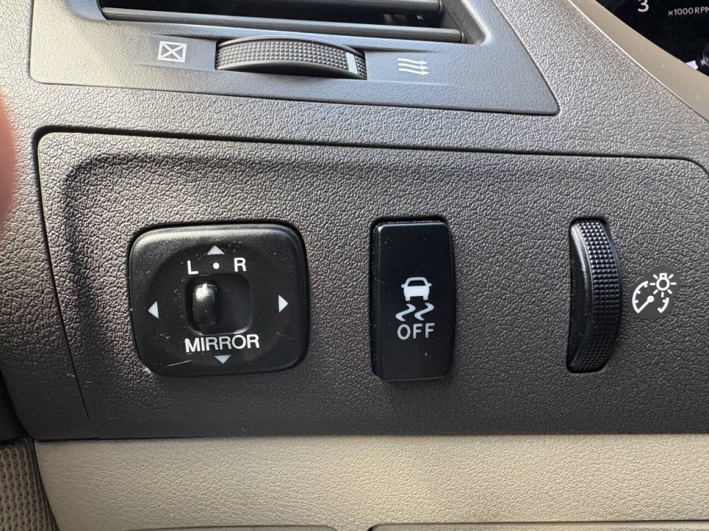 2011 Lexus ES 350 Image 12