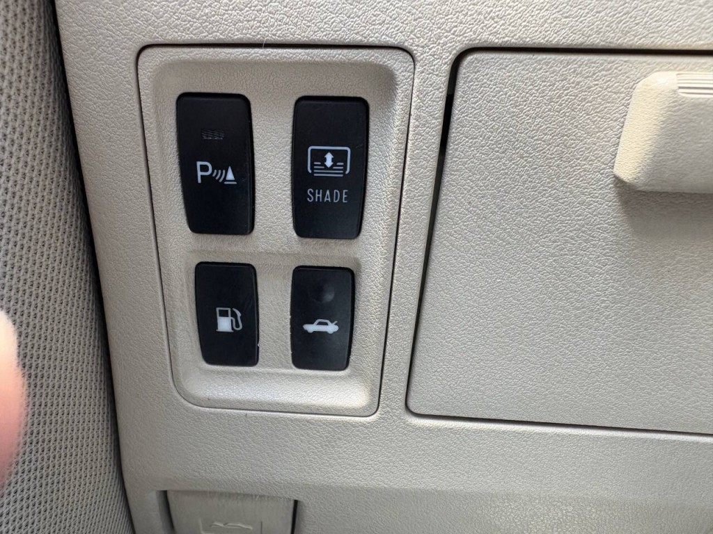 2011 Lexus ES 350 Image 13