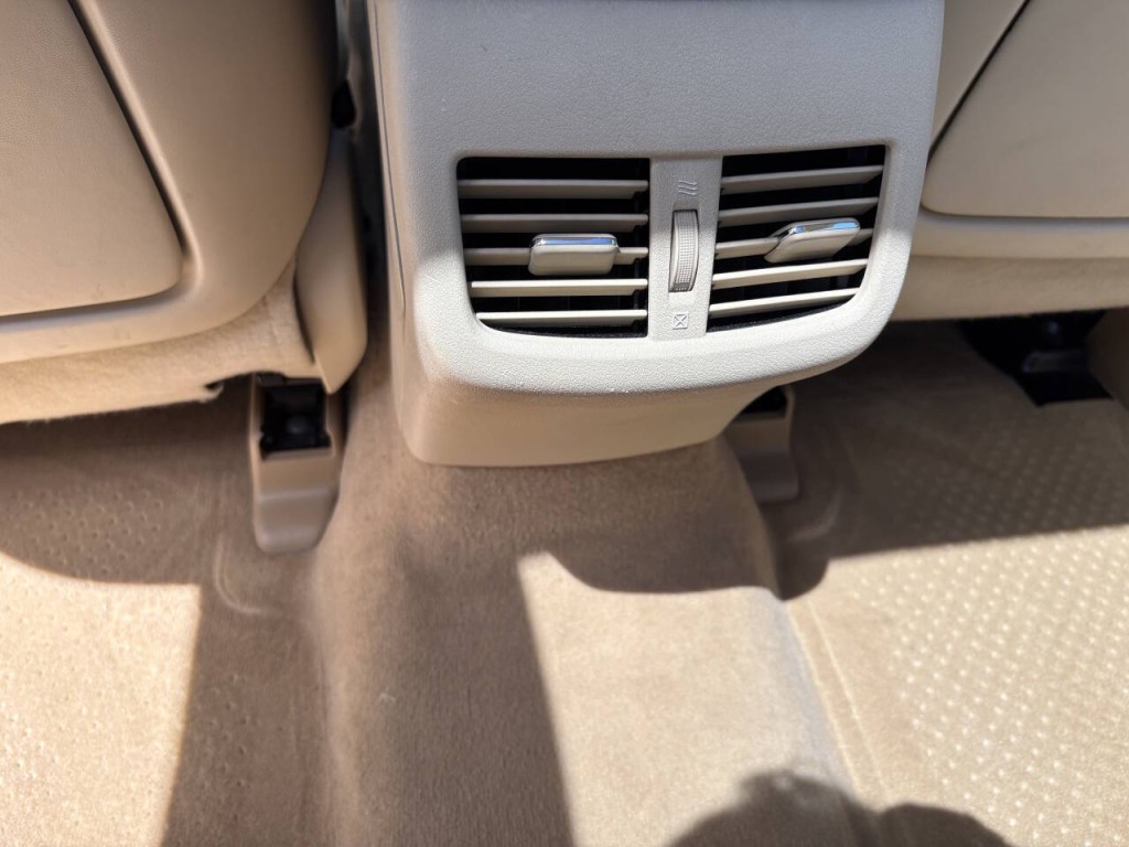 2011 Lexus ES 350 Image 22