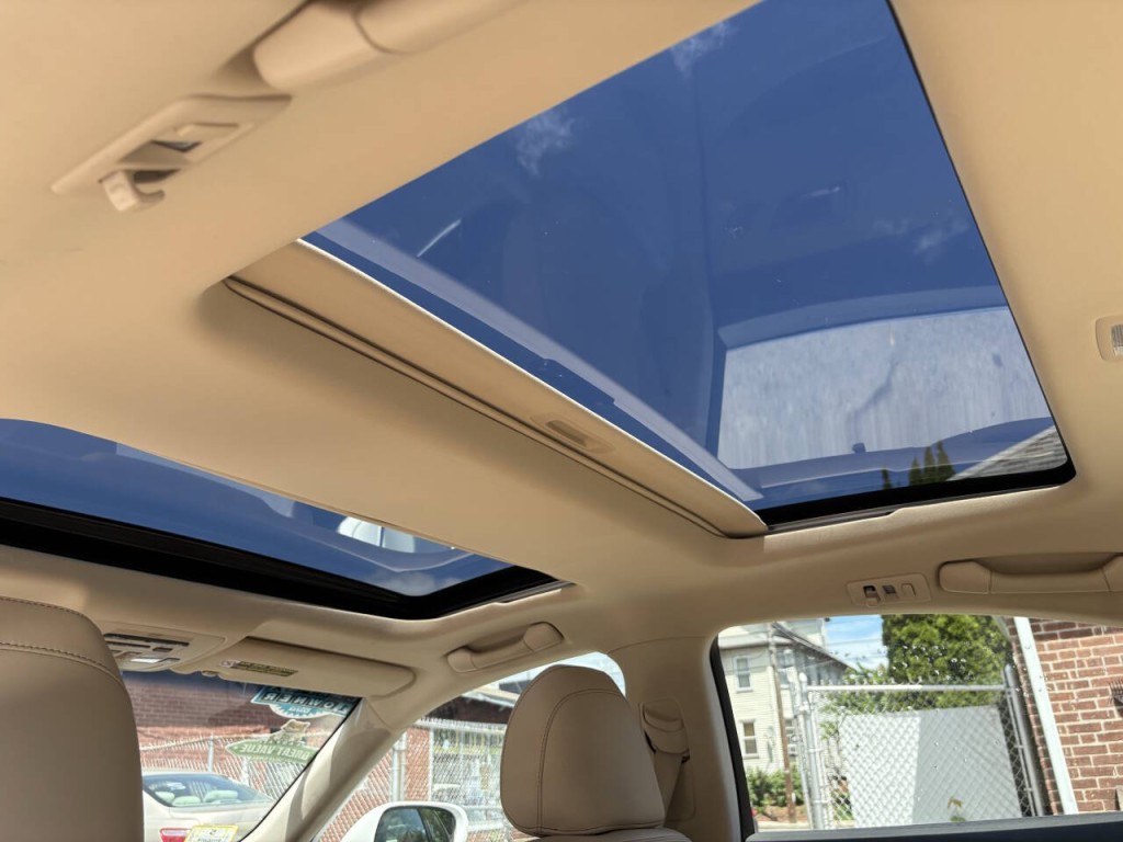 2011 Lexus ES 350 Image 23