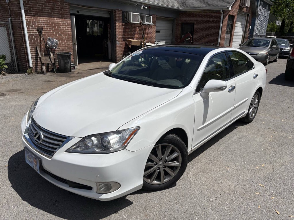 2011 Lexus ES 350 Image 25