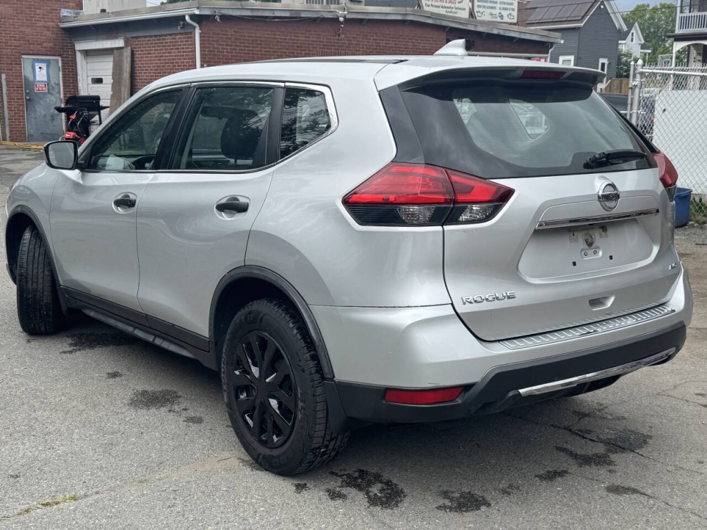 2017 Nissan Rogue Image 5