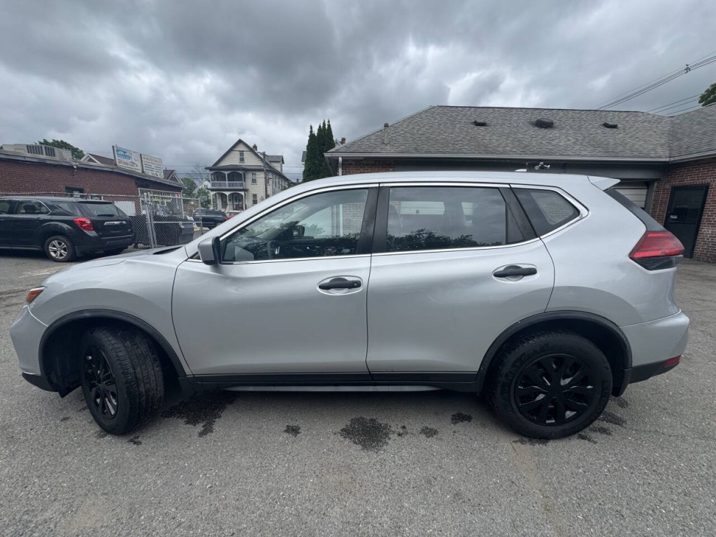 2017 Nissan Rogue Image 6