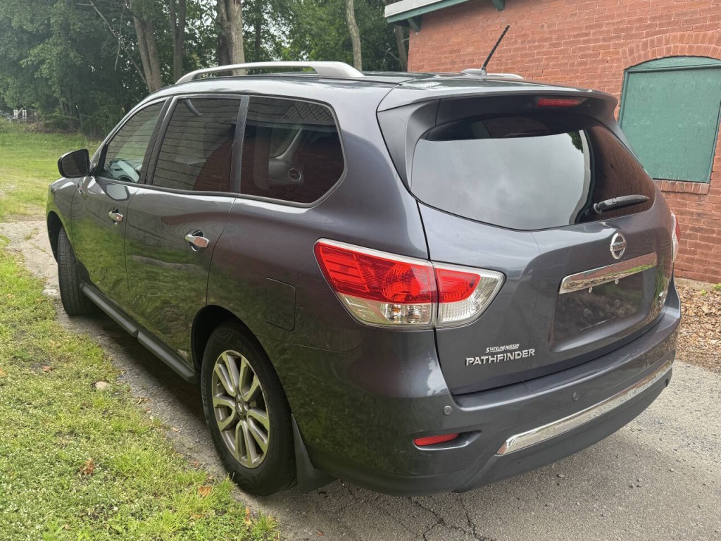 2013 Nissan Pathfinder Image 6