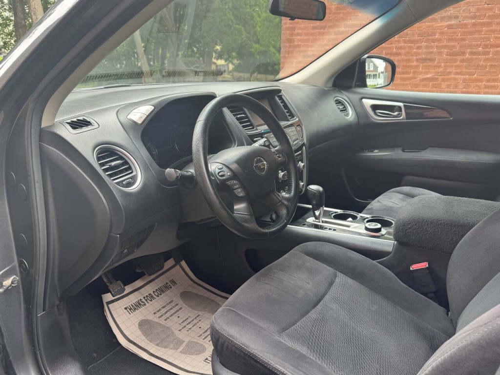 2013 Nissan Pathfinder Image 11