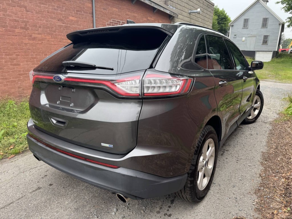 2017 Ford Edge Image 3