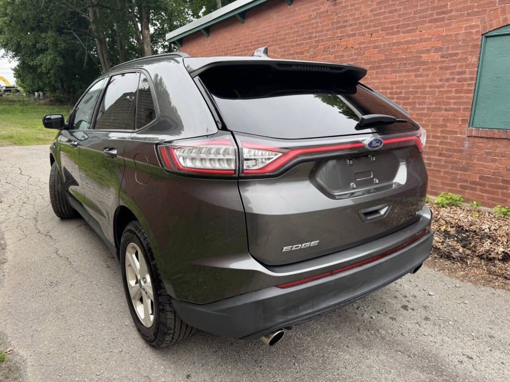 2017 Ford Edge Image 5