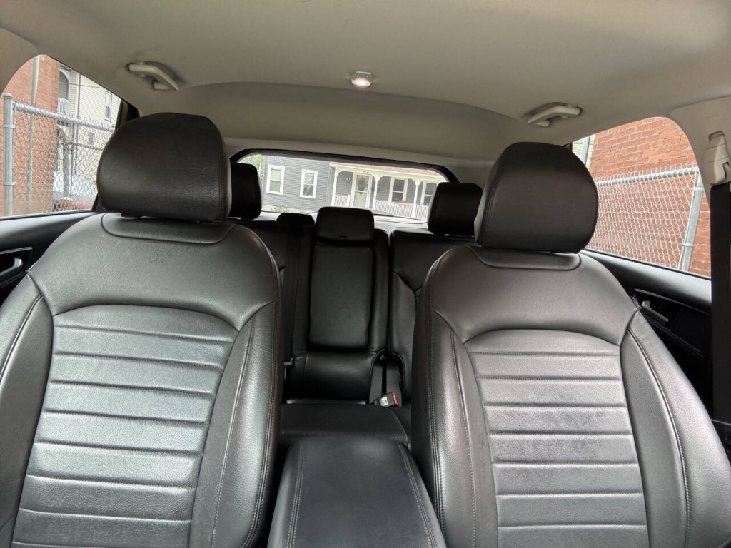 2017 Ford Edge Image 17
