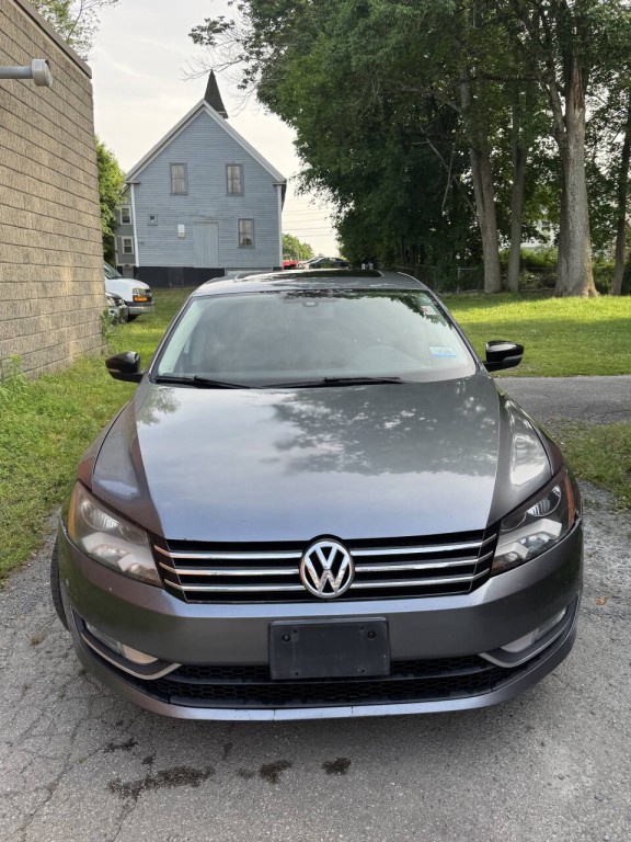 2015 Volkswagen Passat Image 8
