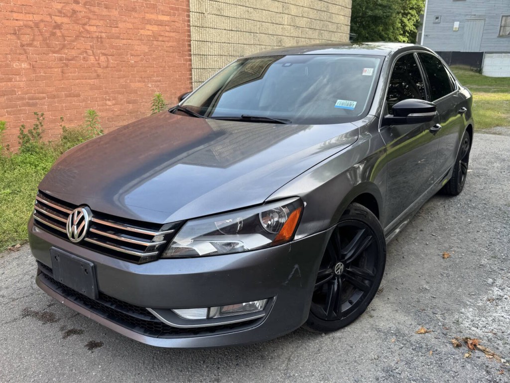 2015 Volkswagen Passat Image 9