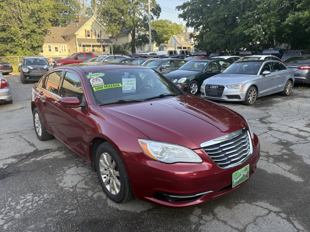 2011 Chrysler 200 Image 3