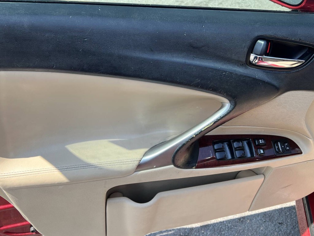 2007 Lexus IS 250 Image 14