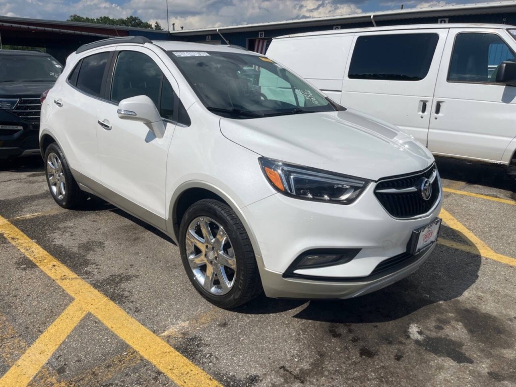 2018 Buick Enclave Image 2