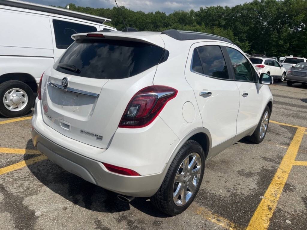 2018 Buick Enclave Image 3