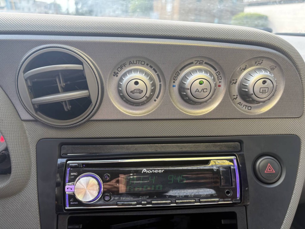 2006 Acura RSX Image 13