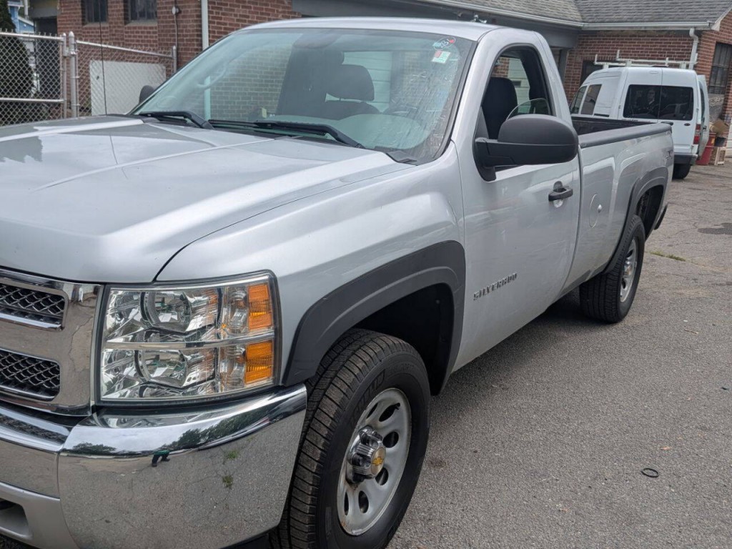 2012 Chevrolet Silverado 1500 Image 2