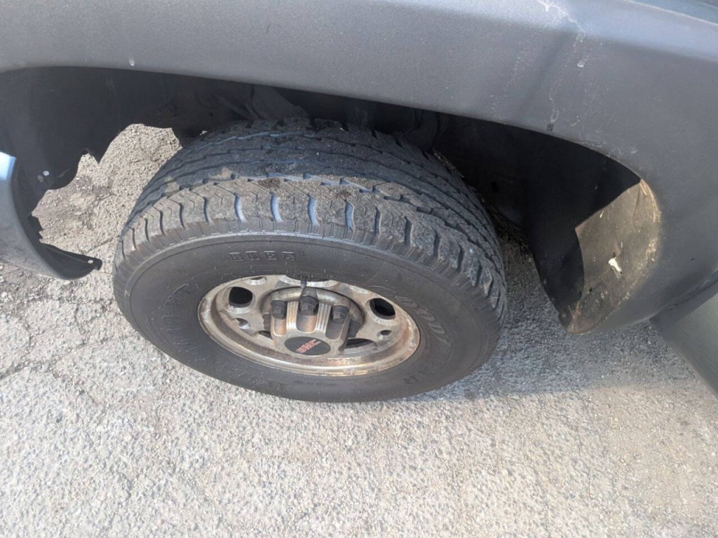 2007 GMC Sierra 2500 Image 12