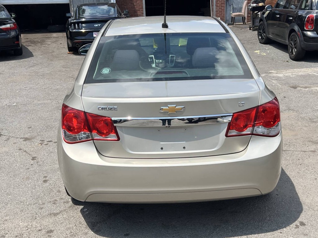 2014 Chevrolet Cruze Image 5
