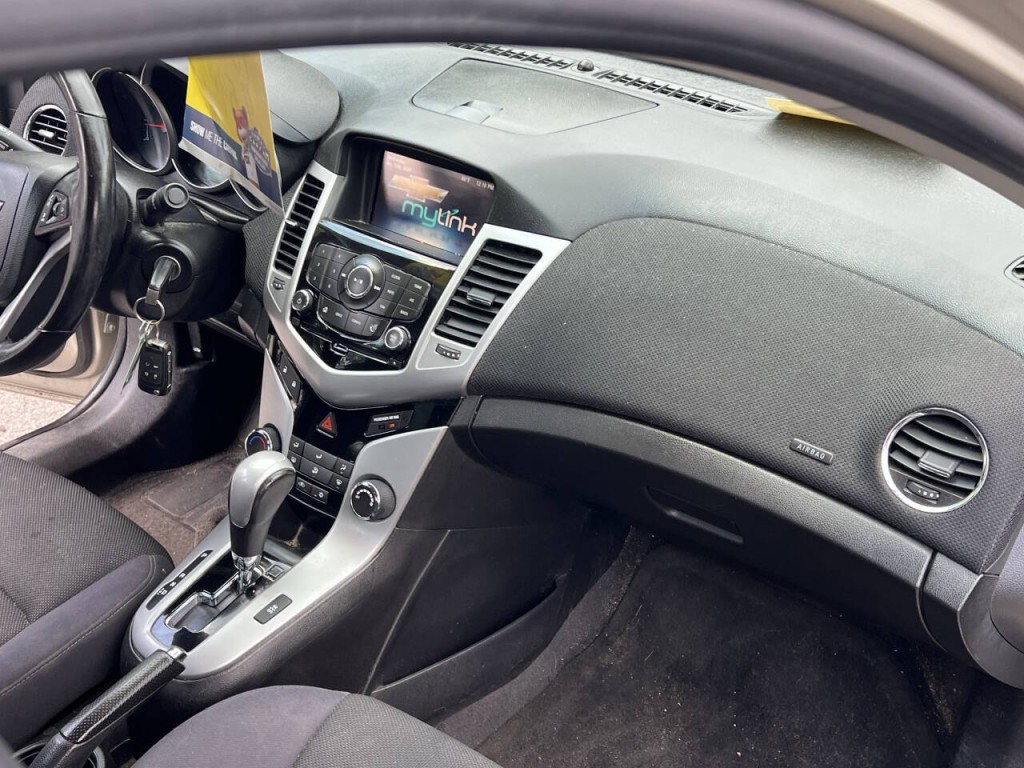 2014 Chevrolet Cruze Image 11